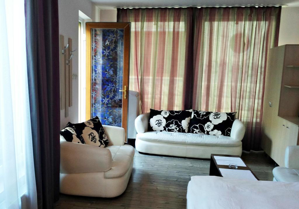 Lucas 10 Apartments Kluż-Napoka Zewnętrze zdjęcie