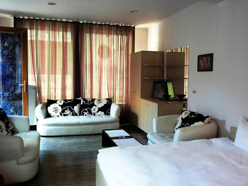 Lucas 10 Apartments Kluż-Napoka Pokój zdjęcie